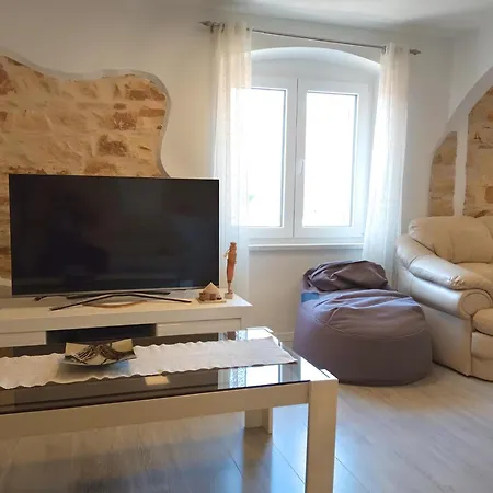 Valentino * Tar-Vabriga