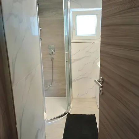 Valentino Apartament Tar-Vabriga